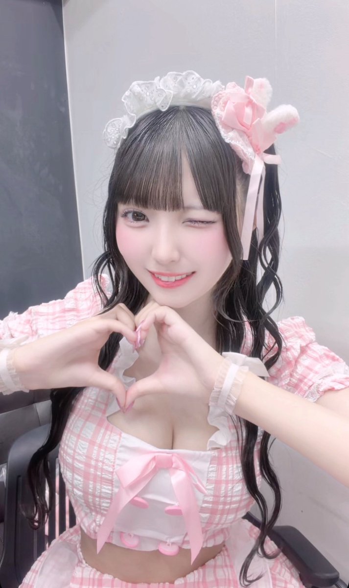 miuchan_0912's tweet photo. #コスマップ vol.28ありがとうございました🎀
衣装が可愛すぎてテンション上がりました🎵
ぷりぷり可愛くて幸せでした💗💗
みうちゃん可愛かったでしょ〜⁇👶🏻🎀
#vanityme https://t.co/YIHbIVJuzJ