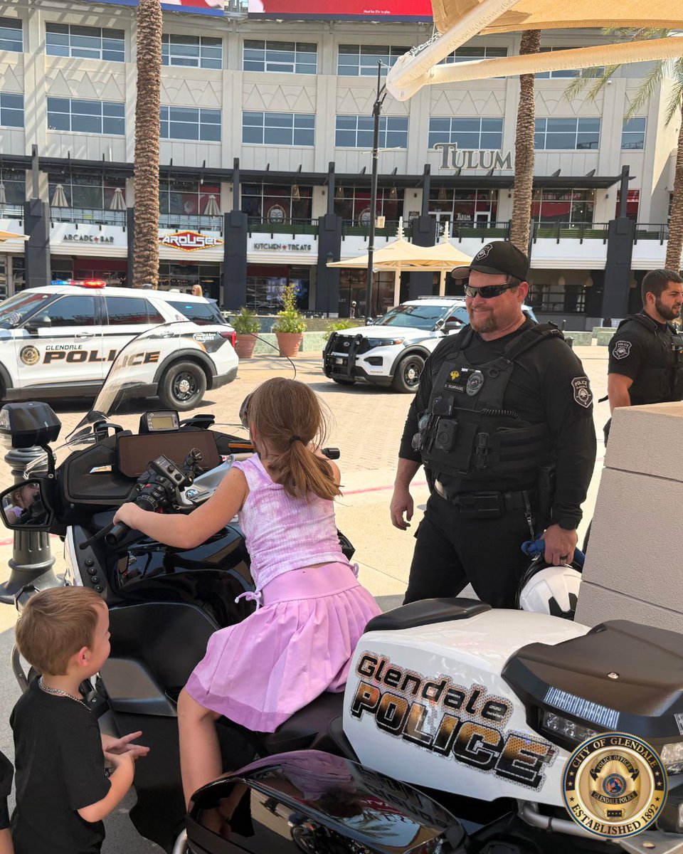 GlendaleAZPD's tweet photo. **Feel Good Friday** 
Last Saturday, we had an amazing time at our Wheels and Shields event at Westgate! 🚓 Families and friends came together to explore police vehicles, meet our dedicated officers, &amp; enjoy a day filled with camaraderie. #GlendaleAZPD #BeGPD #GlendalePolice https://t.co/4QzVWfGfmY