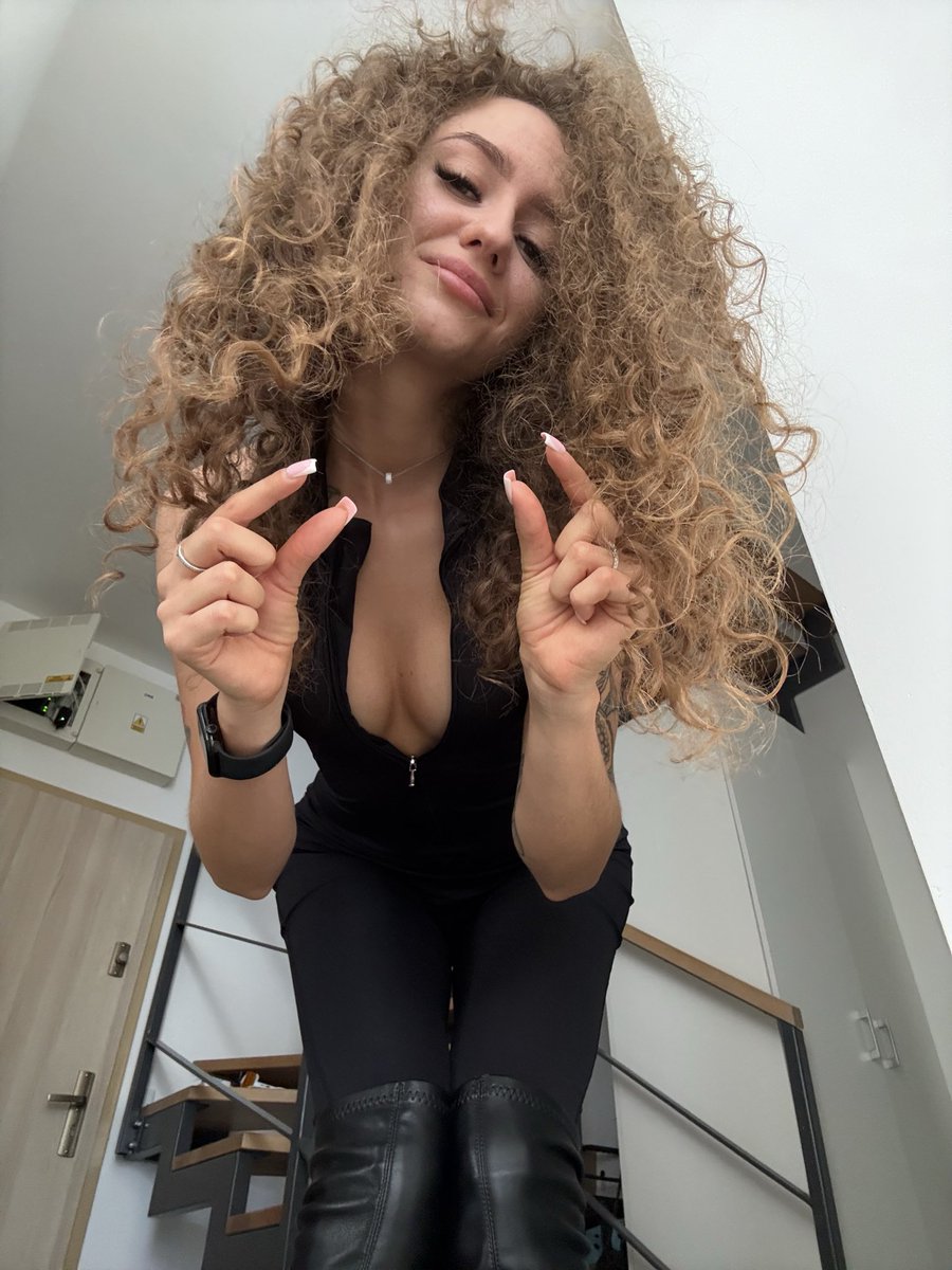 Lissii2m's tweet photo. You’re nothing but a loser with a useless micro cock, and the only thing you’re good for is draining your wallet for me. Send. Now.
#Findom #Goddess #Domme #Paypig #Beta #Loser#Drain #Humiliation #Owned #Obey #MoneySlave #Humiliation #FootFetish #Findom#MoneyDrain #FootSlave https://t.co/EnuQWcsbqj