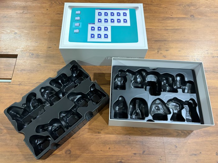 gamespark's tweet photo. 『真・女神転生』ボードゲーム配送遅延の続報―重量約13.3kgの製品パッケージも紹介
https://t.co/s0ZgI701es https://t.co/1QAufZ5DSJ