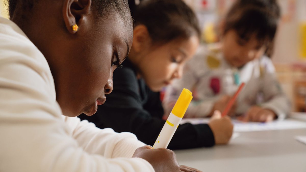 SalvationArmyUS's tweet photo. After-school programs provide more than a place for children to spend their afternoons. They create opportunities to learn, make new friends, discover strengths, and build confidence. 
 
See how these programs are helping children thrive: https://t.co/4y74COEi8g 

#backtoschool #kidsactivities