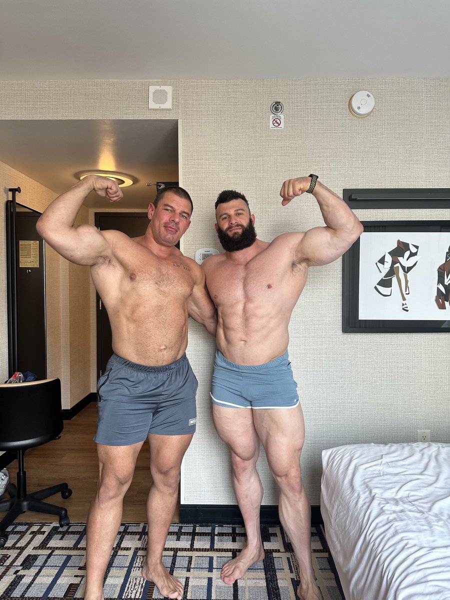 Nathwyld69's tweet photo. come see what I do when the camera keeps rolling 😏🍆 #onlyfansguy #gayonlyfans #musclehunk #gaythirst https://t.co/rSQhs1Yl3D