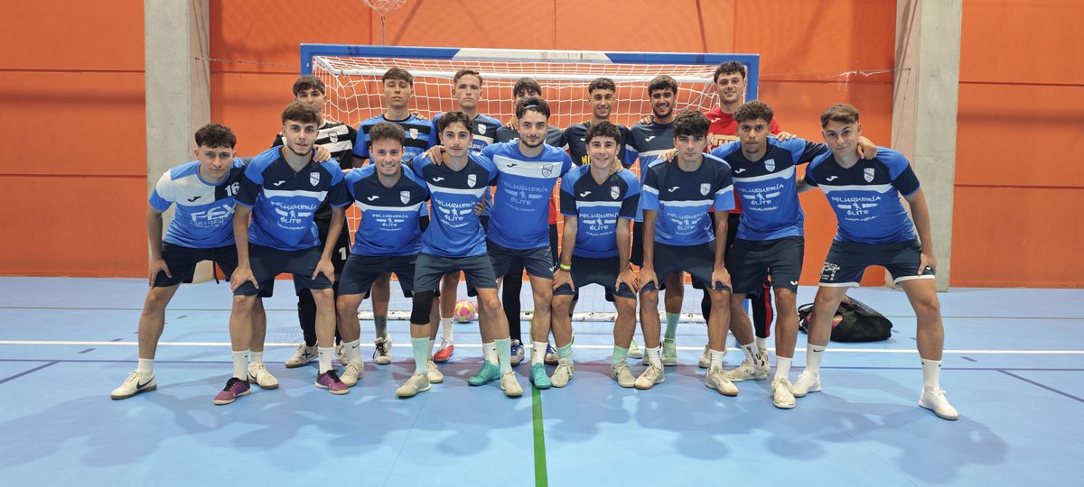 NavalmoralFS's tweet photo. Ayer jueves terminamos la quinta sesión de la pretemporada, seguimos sumando minutos y trabajo en las piernas. Además ya tenemos calendario de una liga que empezará el 12 de septiembre en casa ante el @AlbroksaFs. Os dejamos algunas de las fechas de los partidos.

#LaVidaEnAzul https://t.co/dEIufxygN5