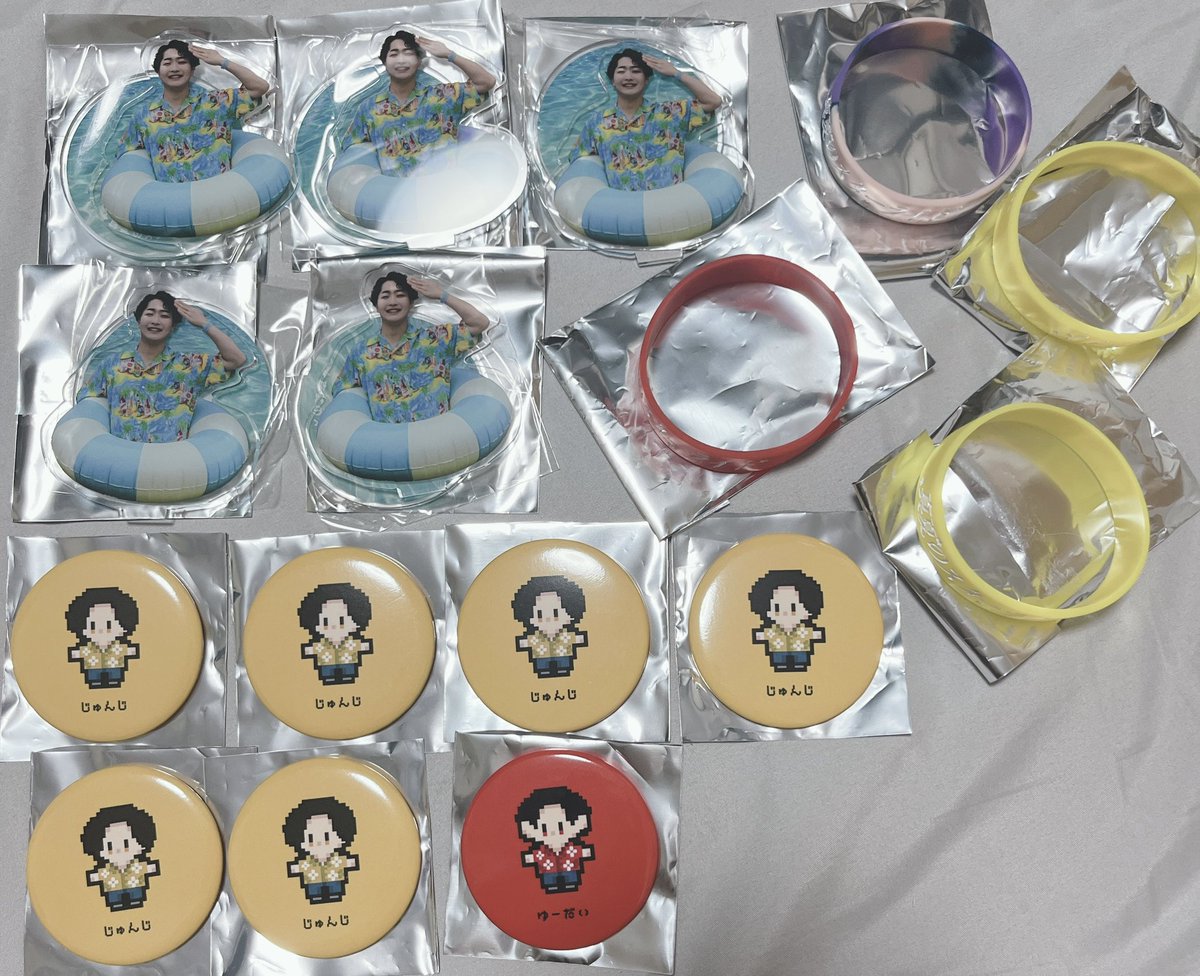 nskr_mmm's tweet photo. ニシコリ　交換
真夏のスターライト
譲:💙💛❤️
求:🇬🇧
アクスタ↔︎アクスタ希望です。
他は異種可能です！
郵送お取引きのみ🙇‍♀️🌸 https://t.co/2YQAlH0AAA