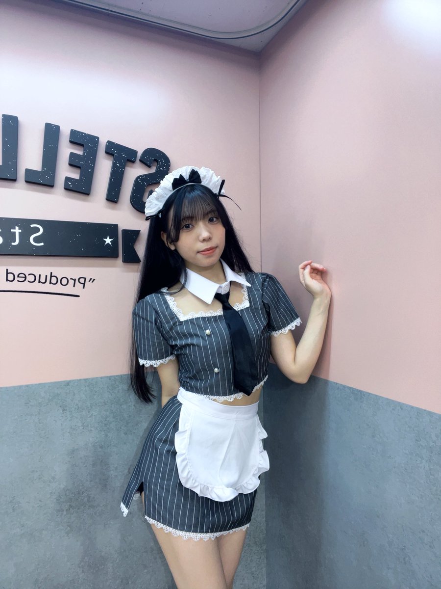 yuzu_sensai's tweet photo. #コスマップ 撮影会 vol.27ありがとうございました🌟

メイドさん姿どうだったー？ #vanityME さんのめちゃかわ衣装でルンルンでした！
物販お迎えありがとう！

バライティーコーナーではある曲をワンフレーズ歌っちゃいました🫢❕
アーカイブはこちら⬇️
https://t.co/cnC2joFtKt https://t.co/EkpF4G0Nkn