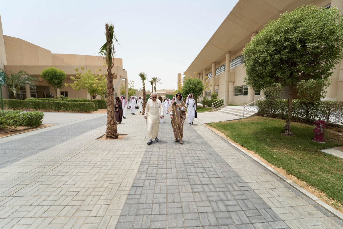 Reem_Alwaleed's tweet photo. زيارة لجامعة المملكة @KingdomUniSa برفقة والدي الأمير الوليد بن طلال، لمتابعة الاستعدادات النهائية والاطلاع على جاهزية الجامعة لاستقبال أولى دفعاتها مع بداية العام الدراسي..

الحمدلله، نقترب من هذه البداية بثقة وطموح، لتبدأ رحلة الجامعة ببيئة تعليمية وتجربة رائدة تواكب تطلعات طلابنا وطموحات بلادنا 🇸🇦

I joined my father, Prince Alwaleed bin Talal, at Kingdom University @KingdomUniSa to follow up on the final preparations and review the university’s readiness to welcome its first cohort at the start of the academic year.

As we approach this important new chapter, we do so with confidence and ambition. Kingdom University is ready to begin its journey, offering a leading educational environment and experience that reflect the aspirations of our students and the ambitions of our nation 🇸🇦