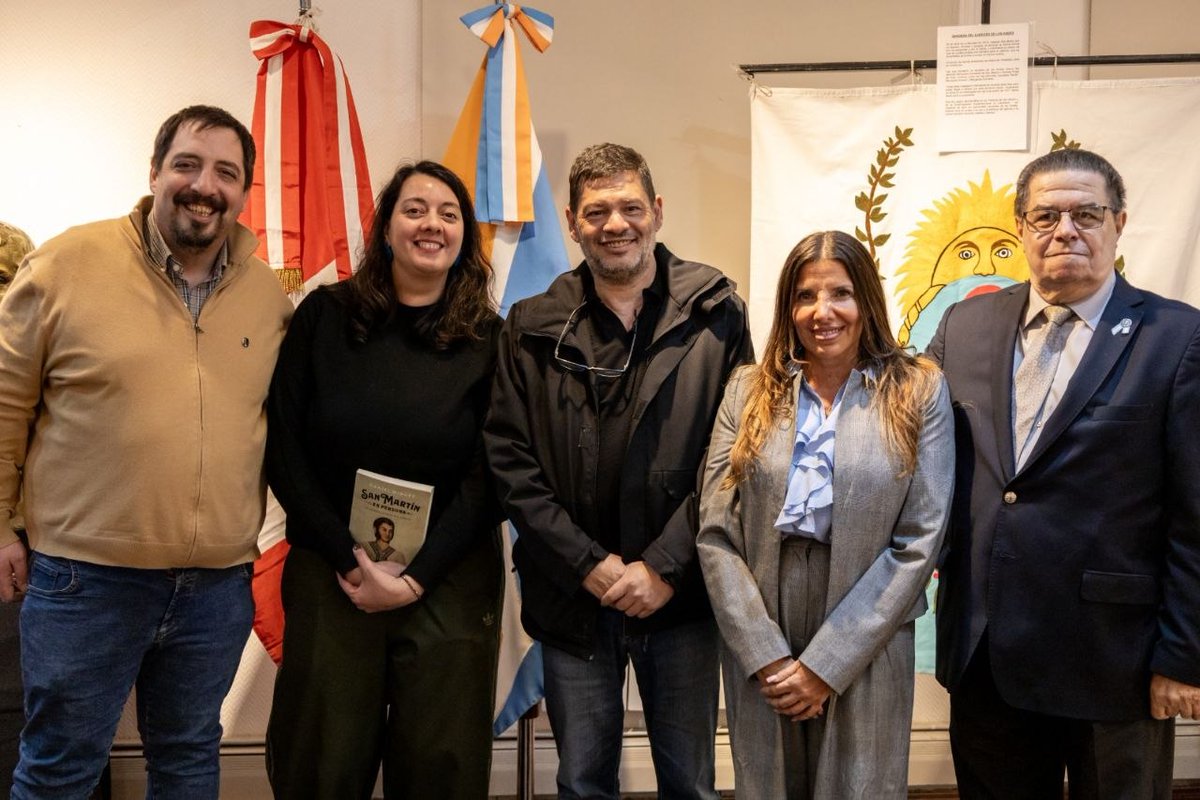 MandatosTDF's tweet photo. LA MUNICIPALIDAD DE USHUAIA ACOMPAÑÓ LA INAUGURACIÓN DE LA XIX MUESTRA DEL LIBERTADOR SAN MARTÍN EN LA ANTIGUA CASA BEBAN 
NOTA OMPLETA ⬇️⬇️⬇️⬇️
https://t.co/8rhQmeSovV https://t.co/UMkWgVWWKm
