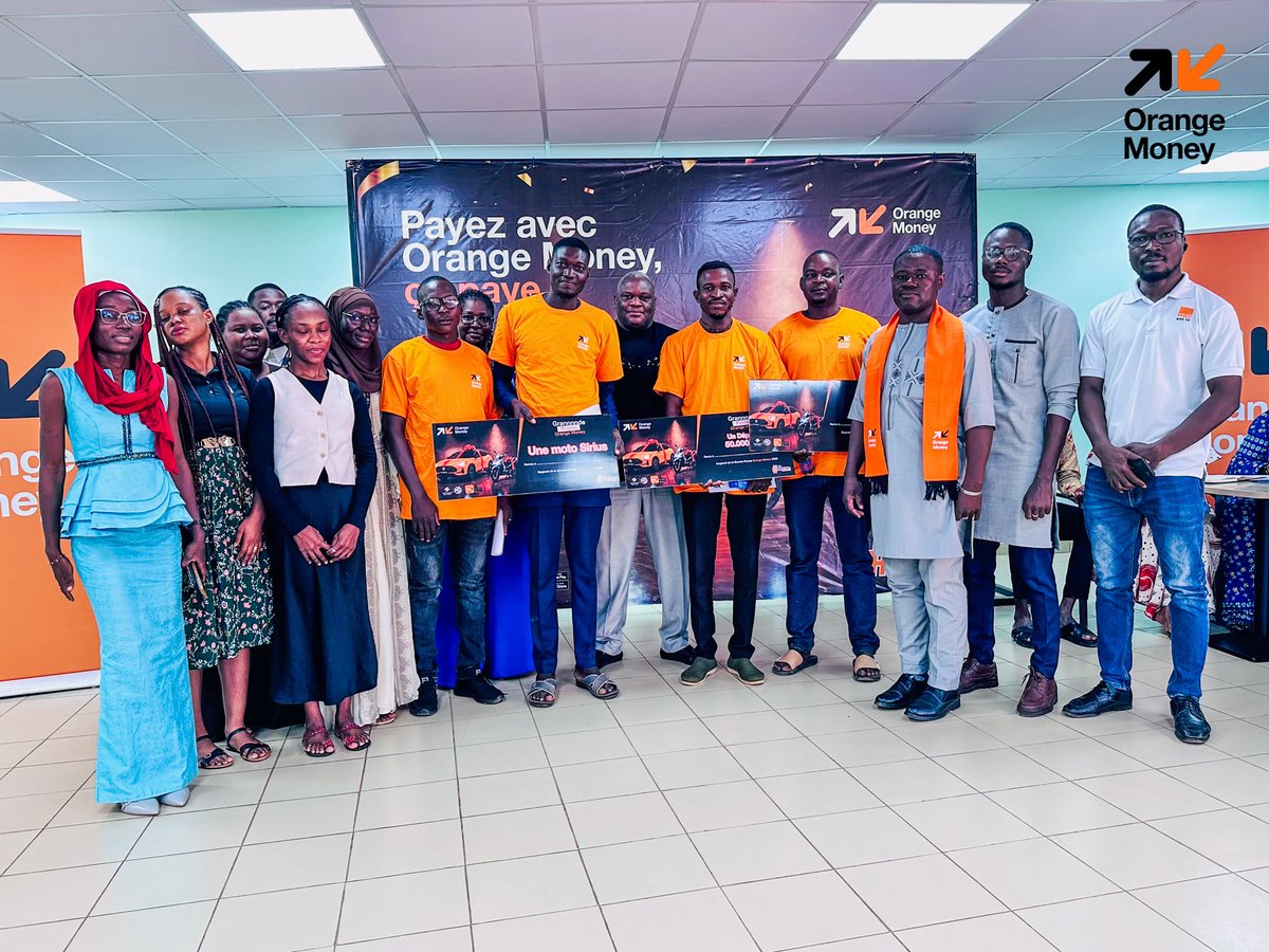 Orangemoneybf's tweet photo. 𝐋𝐚 𝐆𝐫𝐚𝐧𝐝𝐞 𝐏𝐫𝐨𝐦𝐨 𝐎𝐫𝐚𝐧𝐠𝐞 𝐌𝐨𝐧𝐞𝐲 𝐜𝐨𝐧𝐭𝐢𝐧𝐮𝐞 ! 🧡

Cette semaine, nos gagnants repartent avec du cash 💰 et une superbe moto 🏍️. Félicitations !
📲 Inscris-toi sur Max it ou compose *202# et cumule tes points. https://t.co/3in0pjsgZn