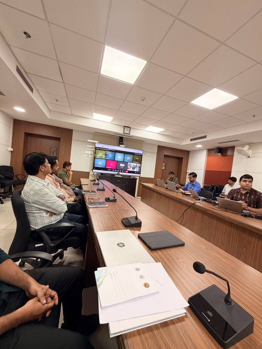 RBG_Labs_IITM's tweet photo. The session included hands-on training on the dashboard and its key features, with officers actively participating and seeking clarity on form usage, data entry, and automatic location fetching. https://t.co/VKqxIiVRxW