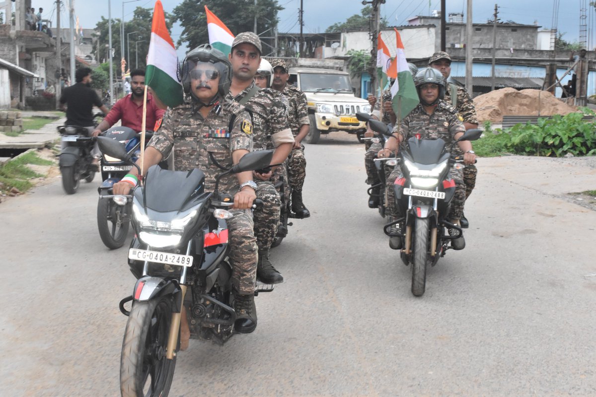 150BNCRP's tweet photo. 🇮🇳 Har Ghar Tiranga – Bike Rally 🇮🇳

As part of #HarGharTiranga, 150 Bn CRPF organised a Bike Rally at Dornapal, Sukma, spreading the message of patriotism, unity &amp; national pride with the Tricolour held high.#HarGharTiranga #IndependenceDay2026 @crpfindia https://t.co/9cXMOokrLm