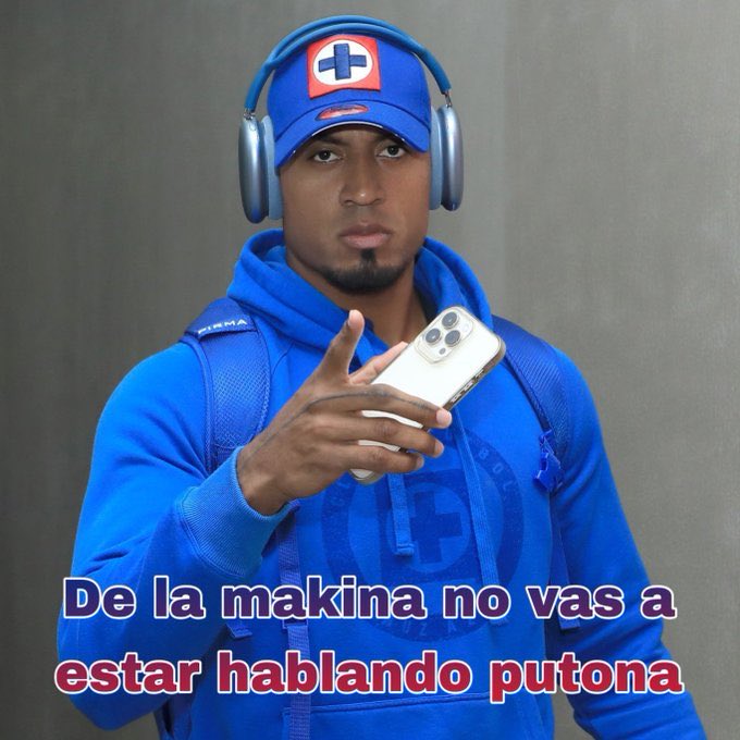xavierm1's tweet photo. @fantasmasuarez @LeaguesCup @CruzAzul @Rayados Tienes bien adentro la del azul puto anciano de cagada https://t.co/8JuGmoovmi