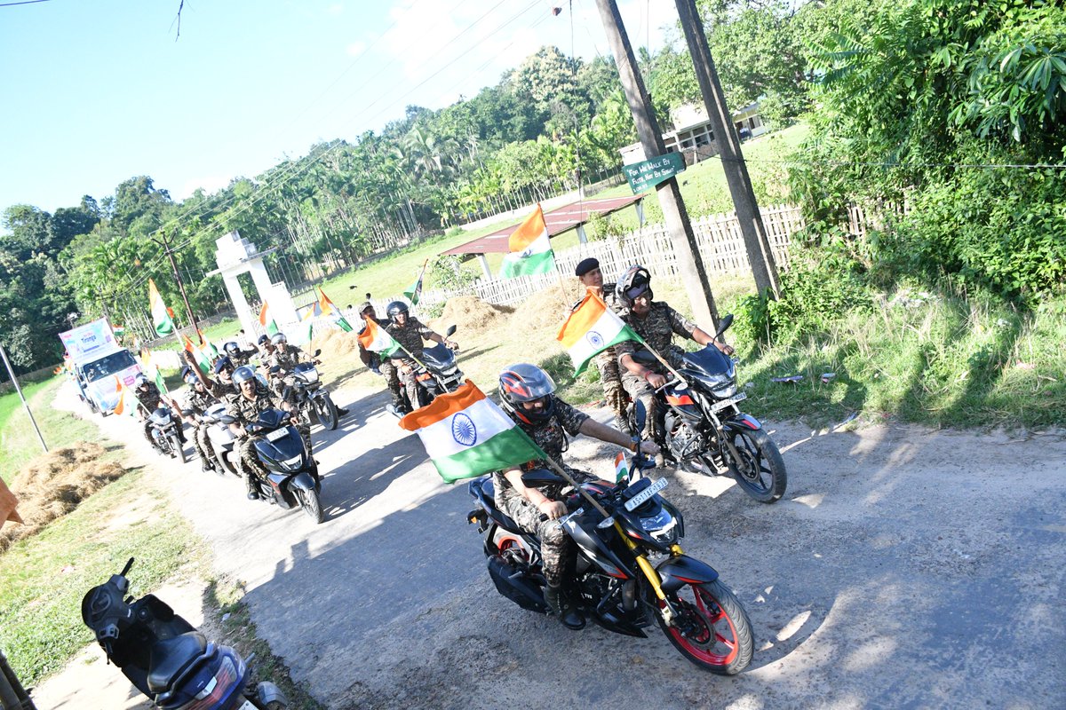 crpf140bn's tweet photo. On 14 August 2026, from 11:00 AM to 12:00 PM, the 140 Bn CRPF, along with civil authorities and enthusiastic school children, proudly organized a grand "Har Ghar Tiranga" bike rally to celebrate unity and patriotism as the Tiranga flies high in every home. https://t.co/kvvzHuUFbU