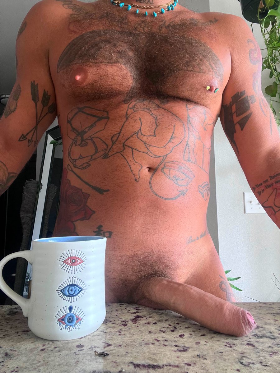 he_the_siren's tweet photo. Café con bicho 🍌🇵🇷 https://t.co/5tS5gCrnfA
