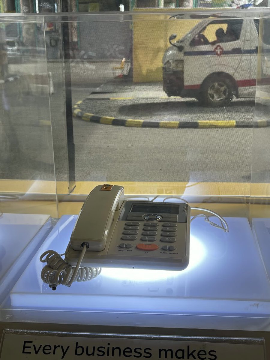 BzingersVine's tweet photo. Gen Z can’t relate to scratch cards era to midnight calls, 2G, 3G, 4G network, but it’s best to experienced it than explain it.
MTN Y’ello Street is bringing 25 years back to life. Come experience it for yourself!
📍 MTN Head Office, Falomo 🗓 Till Sunday #25YearsofYello https://t.co/2m3oKroCfk