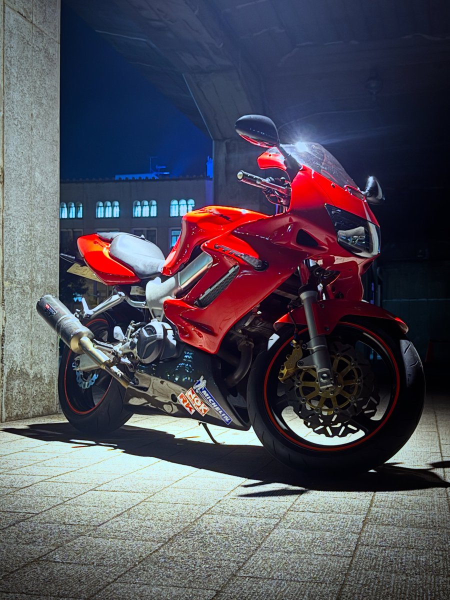 mhr666gt's tweet photo. 名前:みっちゃん
性別:おじさん
年齢:29
住み:神奈川
車種:vtr1000f

乗り換えたので更新!

#バイク乗りとして自己紹介 
#バイク乗りとして軽く自己紹介 
#バイク乗りと繋がりたい https://t.co/JbuOGQTidl