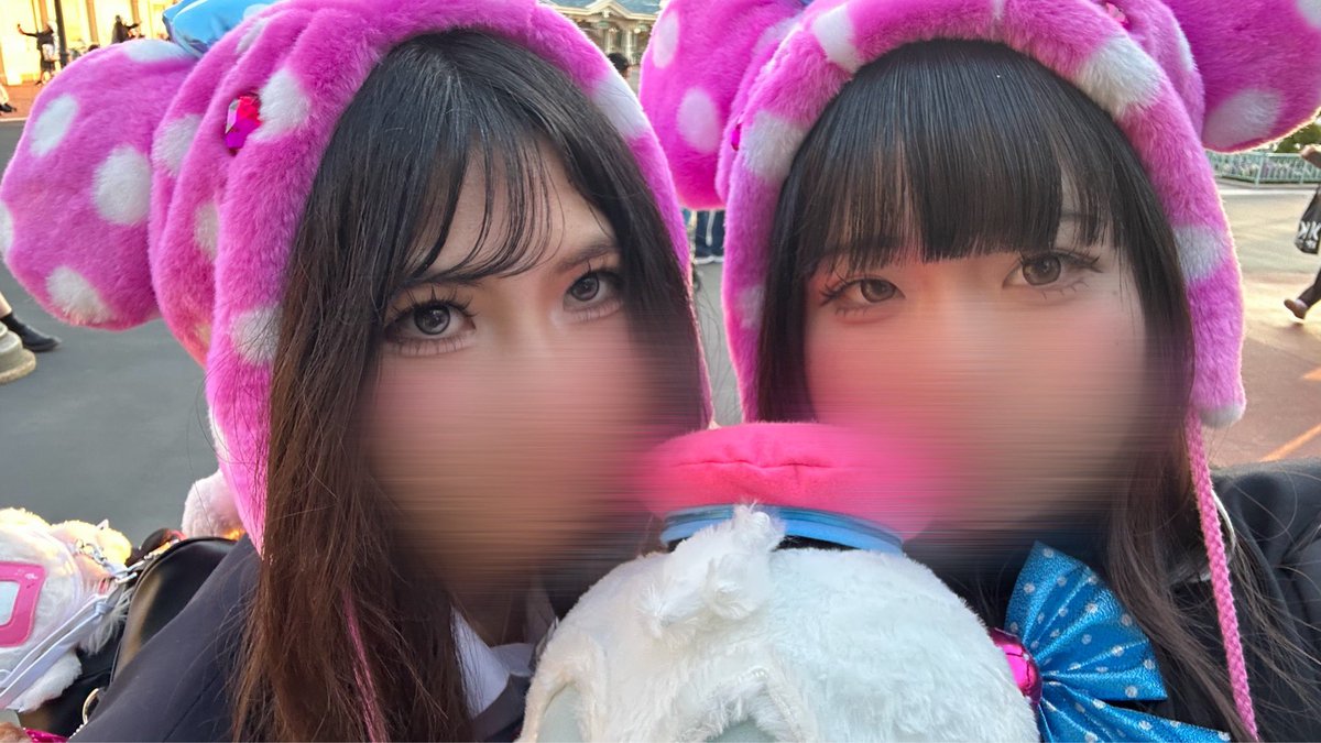 cats_1970's tweet photo. 唐突に自撮り載せて申し訳ないんですけど、ほんまにJK時代戻りたすぎて…😭泣いてる…😭 https://t.co/YqzAyUa6H0