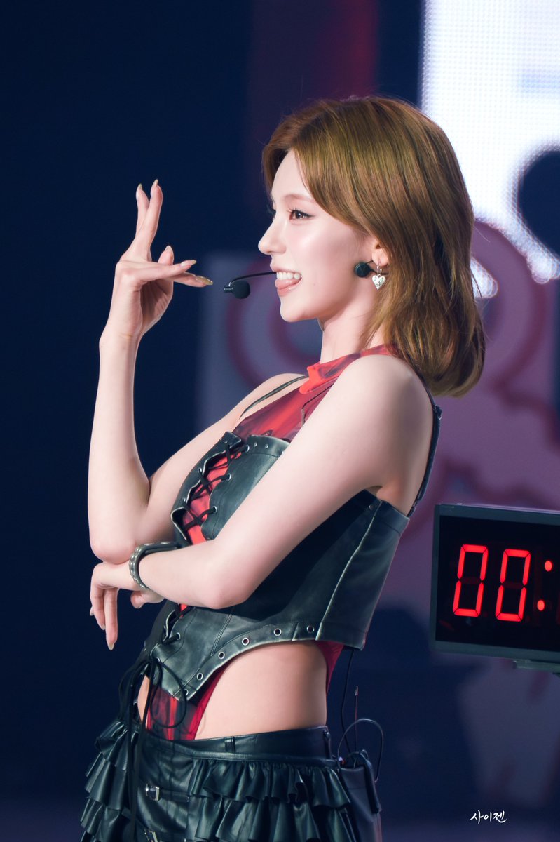scigesn_'s tweet photo. 260809 5th FM

타이머 챌린지 옞덩 ㅋㅋ
비록 시간은 꼴찌였지만 값졌던 258

#있지 #예지
#ITZY #YEJI https://t.co/kGq6e2v0Cw