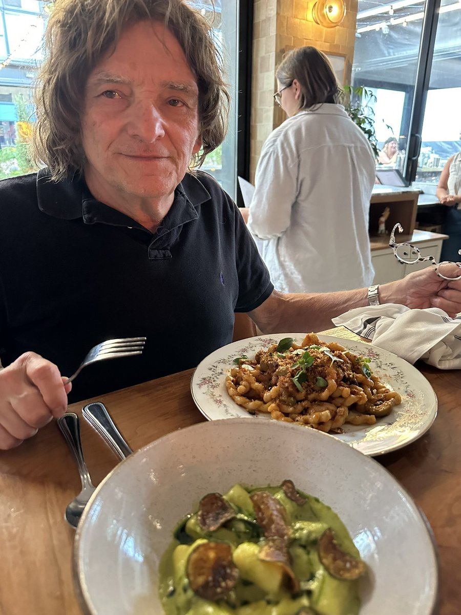 KinKsDanTheFan's tweet photo. Another late birthday dinner last night at one of my favorite restaurants
#oberlin #providence #RhodeIsland @oberlin_pvd https://t.co/4hylw0syMC