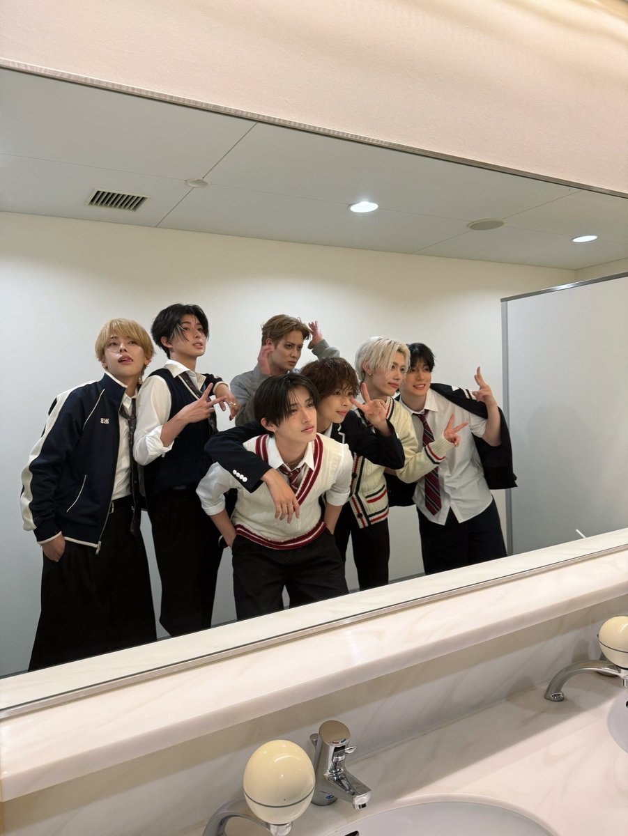 d5d5d5nesan's tweet photo. どこの学校ですか？
急いで教員採用試験受けます‼️‼️‼️‼️
(教えられるの家庭科のみ) https://t.co/UzFv1Z08Ne