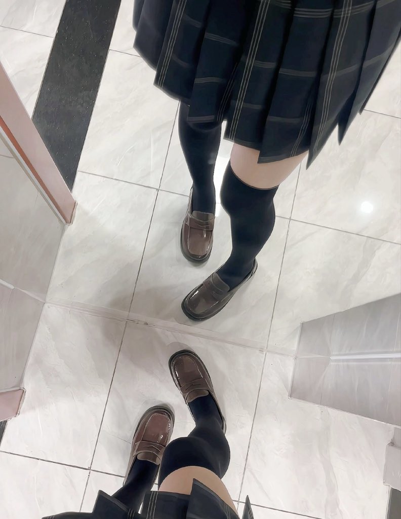 TheNinthSea4's tweet photo. 我找小三宝宝🌚男生就婉拒惹 #女双 #女绿 #小三 #le https://t.co/ZogbN9MpMz