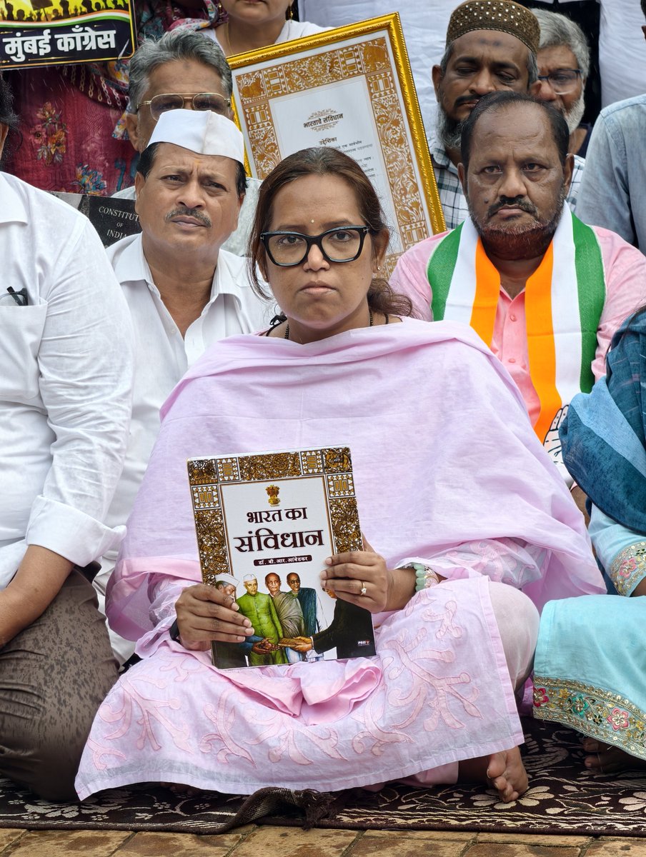 VarshaEGaikwad's tweet photo. This Manuvadi regime dared to disrespect a self made leader like @kharge ji who has been our guiding light. The concept of purity is nothing but the inherent casteism of the Sangh Parivar. It is this discrimination that Bharat Ratna Dr. Babasaheb Ambedkar fought against his whole life. Our Constitution has given us the right to equality and protection against discrimination. We will always protest against Manuvadis and ensure this country runs by the Constitution and not by the Manusmriti.