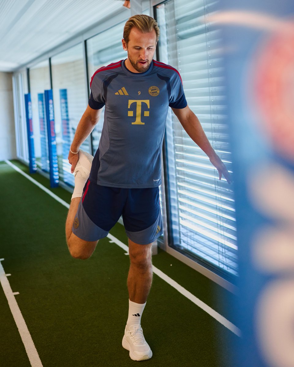 FCBayernEN's tweet photo. Boys are back! 🤟❤️ https://t.co/syRZOjMCQu