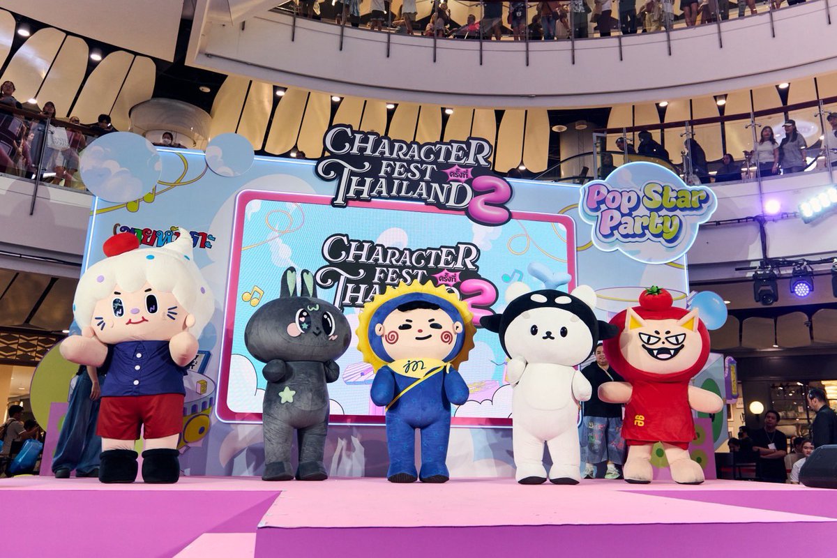 jummo__gmmtv's tweet photo. ท่าม่ายมาก ยากทิอินเน่อ ! 
#CharacterFestThailand2xGMMTV
#JUMMO https://t.co/a03J95Xfvh