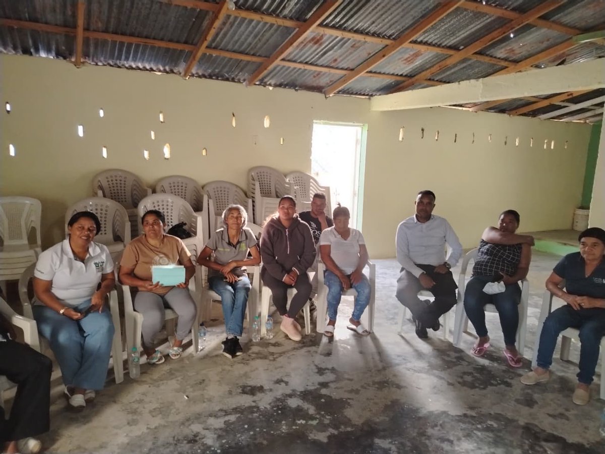 osamrd's tweet photo. La charla fue impartida por el ingeniero agrónomo Yohanny Antonio Fernández, técnico extensionista, quien compartió importantes orientaciones sobre el manejo adecuado de los cultivos, https://t.co/oaAxv4KTFe