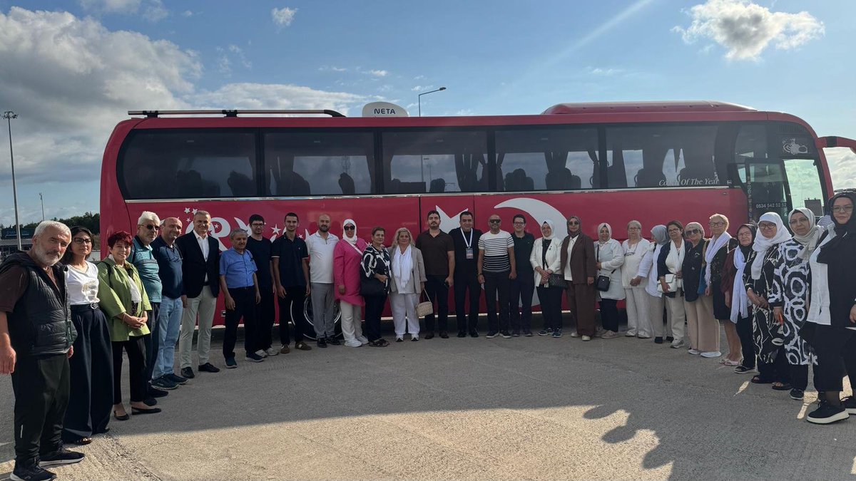 Akbakirkoy's tweet photo. 25. yıl kutlamalarımız için tüm teşkilatımızla birlikte Ankara’ya gidiyoruz! 🇹🇷

Birlik, beraberlik ve teşkilat ruhuyla; kuruluşumuzdan bugüne taşıdığımız büyük davanın 25. yıl gururunu hep birlikte yaşayacağız.

İlk günkü heyecan, aynı inanç ve güçlü teşkilatımızla Türkiye’nin geleceğine yürümeye devam ediyoruz.

Milletimizle Çeyrek Asır, Türkiye Geleceğe Hazır! 🇹🇷

#SevdamızBakırköy #AKPartiBakırköy #HerMahallesiyleBakırköy #AKParti25Yaşında #TürkiyeGeleceğeHazır