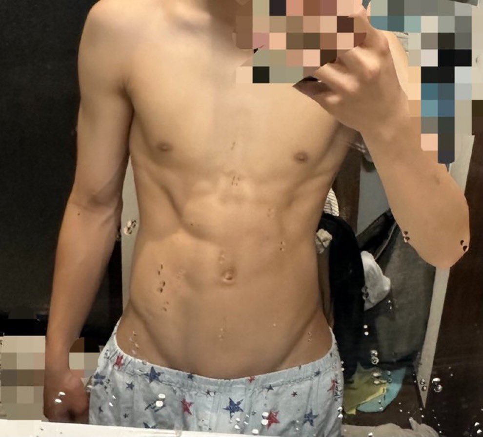 sutk3e's tweet photo. Nak join jugak Body check sebelum mandi 🫣 https://t.co/NxdptcVjEl