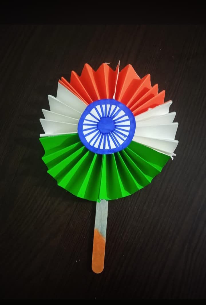 shikshansamvad's tweet photo. अनमोल रत्नों का अनमोल प्रयास।
बेसिक शिक्षा का बढ़ रहा विश्वास।।

प्रा.वि.शेषपुर समोधा,बछरावां, रायबरेली मे बच्चों के साथ मिलकर 15अगस्त की तैयारी के लिए कुछ इस प्रकार का पेपर क्राफ्ट वर्क किया गया। 

अनमोल रत्न - संध्या सिंह रायबरेली 
@shikshansamvad
@myogiadityanath @thisissanjubjp
@SarvendraEdu  @basicshiksha_up @bsa_aligarh72 @dr_bsa
@Aamitabh2 @DmSambhal @DMAuraiya  @bsa_unnao @BsaJalaun @BsaChitrakoot  @pushkardhami @dpradhanbjp
@ncert @scert_up @EduMinOfIndia @UNESCO @rajeduofficial @scertbihar @SCERT2021 @RajuMishra63 @rashtravaaniIND @DainikBhaskar @JagranNews @ajtak_news @UPGovt 
 #SchoolEducation #SamagraShiksha #BasicEducationUP #BasicShikshaUP