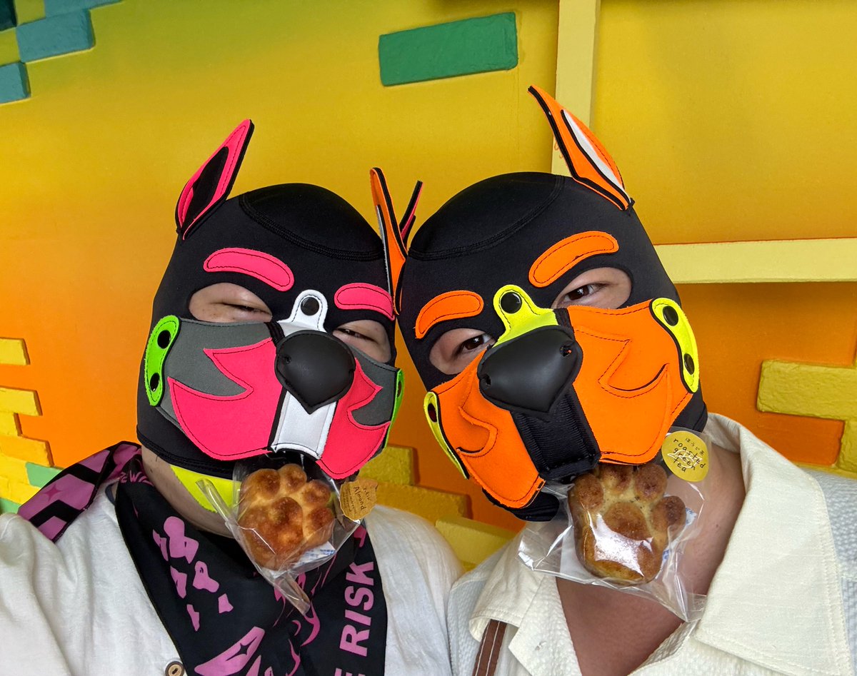 chocomaru09's tweet photo. お菓子もらった( ^･ ༥ ･ ^)ﾊﾟｸｯ https://t.co/q5NL62EQ9I