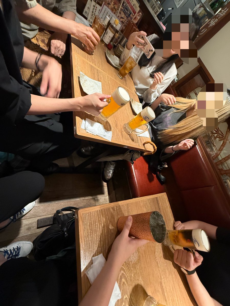 propos66's tweet photo. 同期デビュー乾杯熱い https://t.co/f9IW2qPzAn