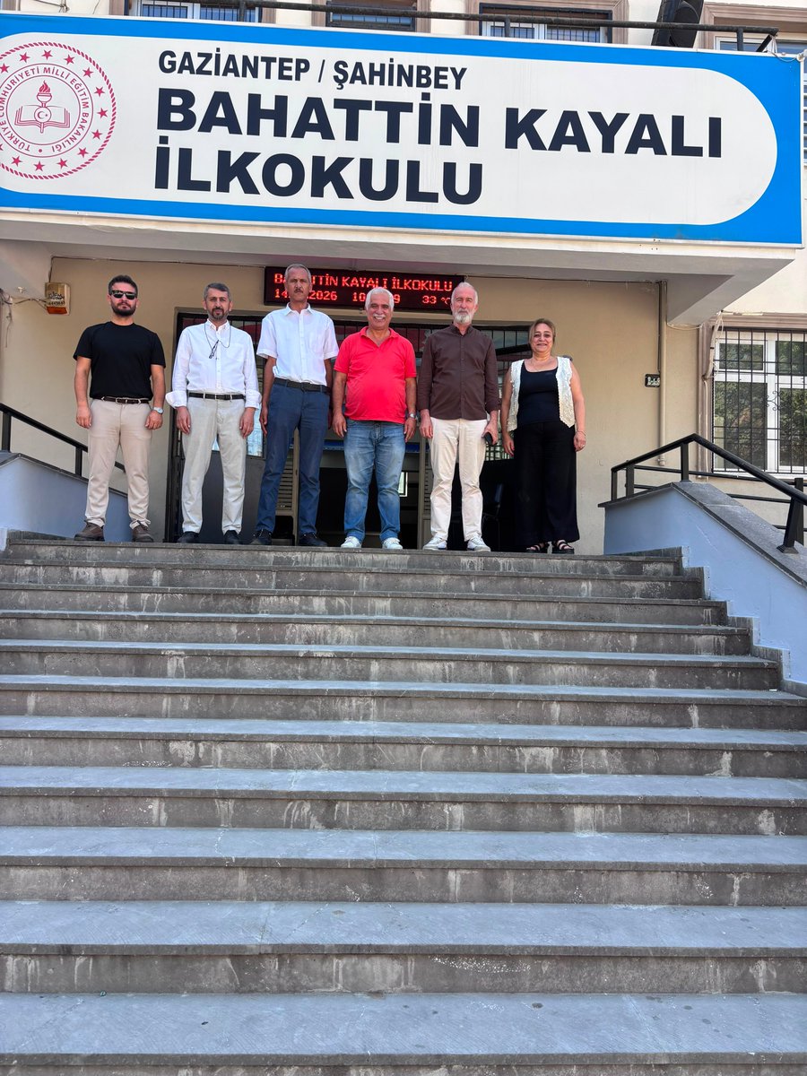aornek1's tweet photo. Sendikal mücadelede konfor alanından çıkıp mücadeleli ve duygulu bir denkleme doğru yol alıyoruz.
Bu mücadelede  alınteriyle karşılıksız çaba gösteren tüm dostlara selam olsun. @SehitkamilEBS @NurullahTekatas @MehmetDemirEBS @celikrical @sabriadlim @tunc_bestami @ https://t.co/paLL9BMPxK