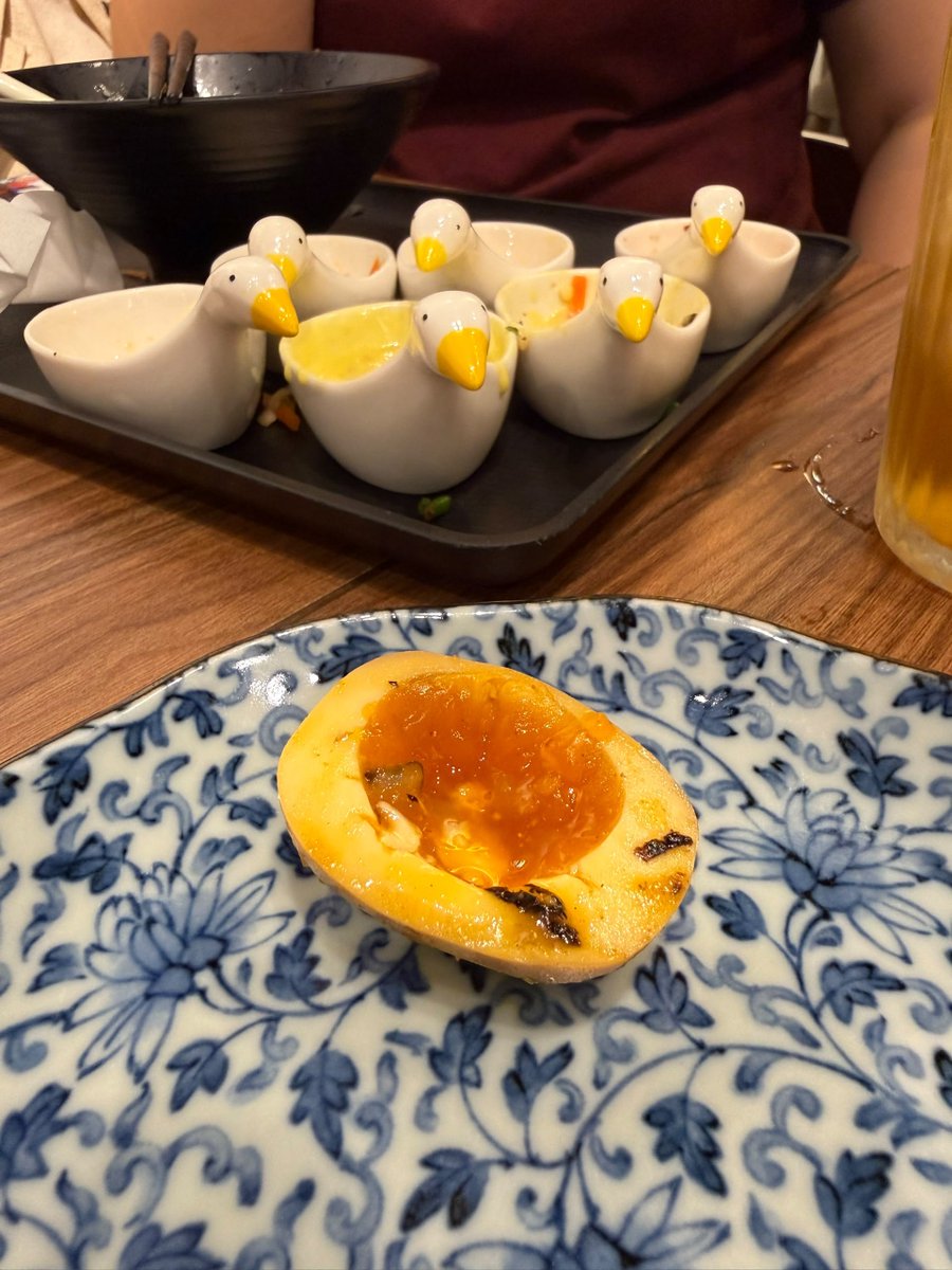 noraellith's tweet photo. they... they want the.... egg..... https://t.co/0Me2WrhMal