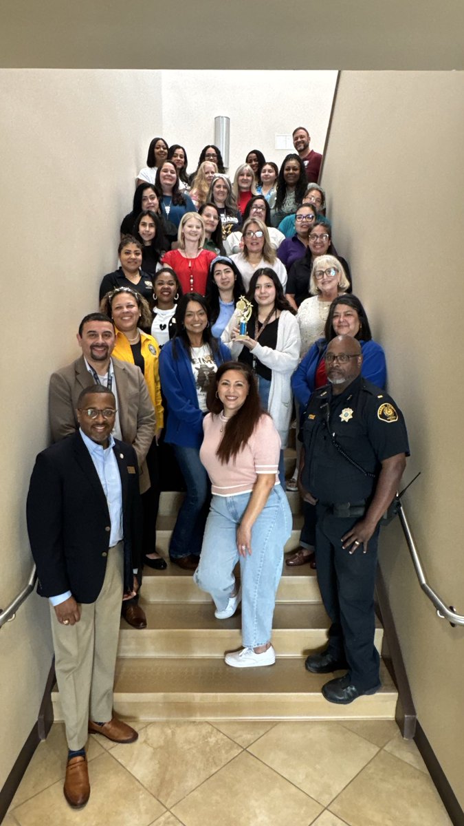 ChannelviewISD's tweet photo. Teamwork makes the dream work! Congrats to the Channelview ISD admin team for their Team Unity award at 2026 Convocation! https://t.co/FmFb0lR4Ie