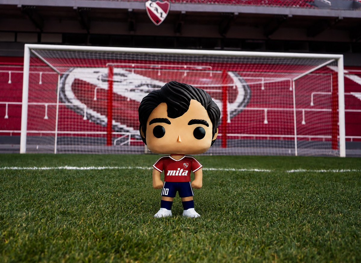 Store_CAI's tweet photo. UN ÍDOLO PARA TODAS LAS GENERACIONES. 🔴

Bochini, ahora en versión Mini.

20% OFF por Día del Niño.

https://t.co/EXStsXDARN https://t.co/rjOs3M3SYr