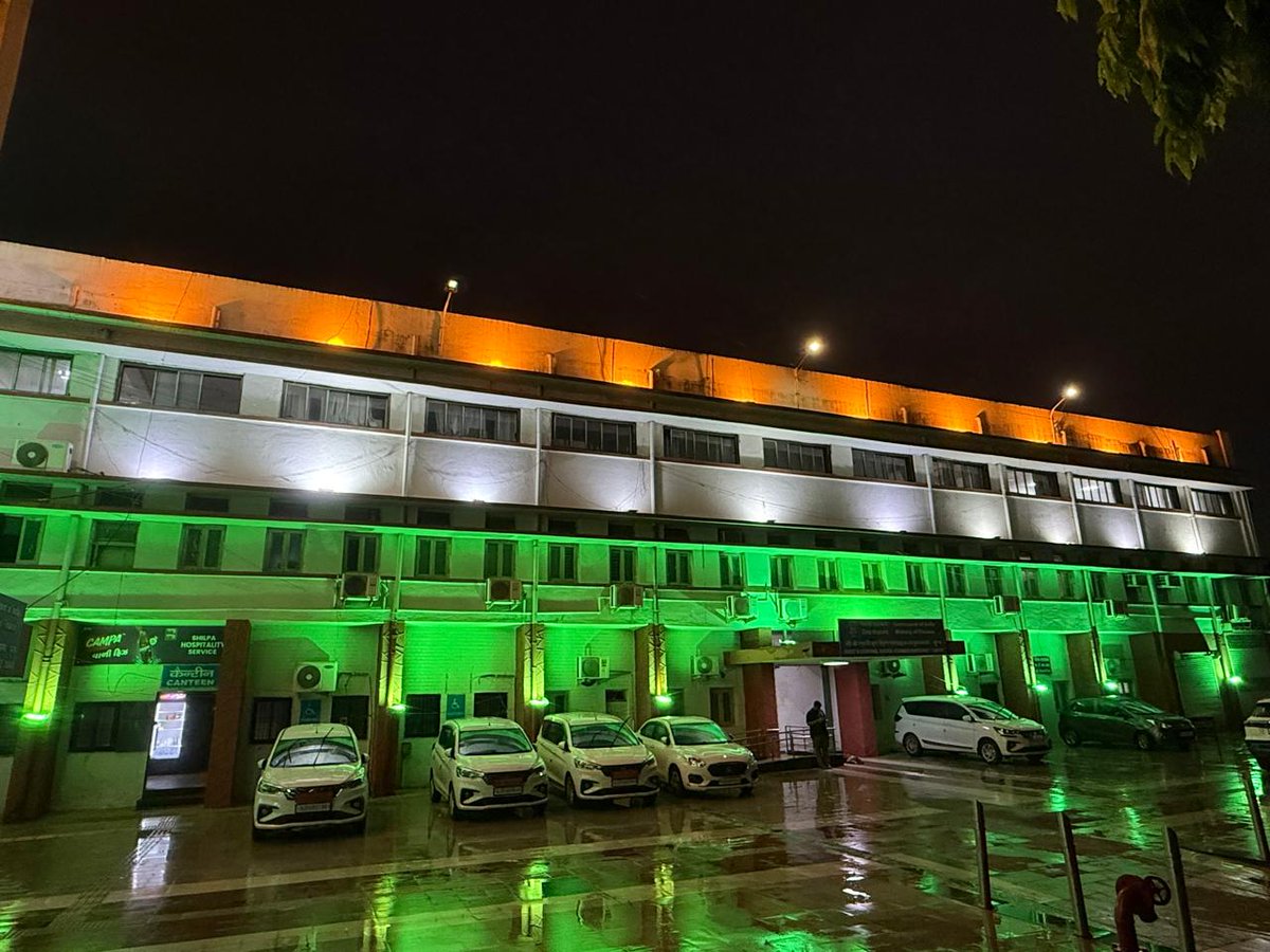 CgstSurat's tweet photo. On the eve of Independence Day 2026, Central GST Office, Surat is illuminated in the colours of the Tiranga 🇮🇳  
Celebrating 79 years of freedom with pride and unity.  
@FinMinIndia @cbic_india @CGSTSurat  
#IndependenceDay2026 #HarGharTiranga #AmritMahotsav https://t.co/WWhjwKvgaK