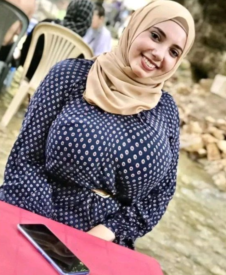 evans11011's tweet photo. هل فكرت بي الليلة؟ ✨😢 https://t.co/30EsWnf4B8