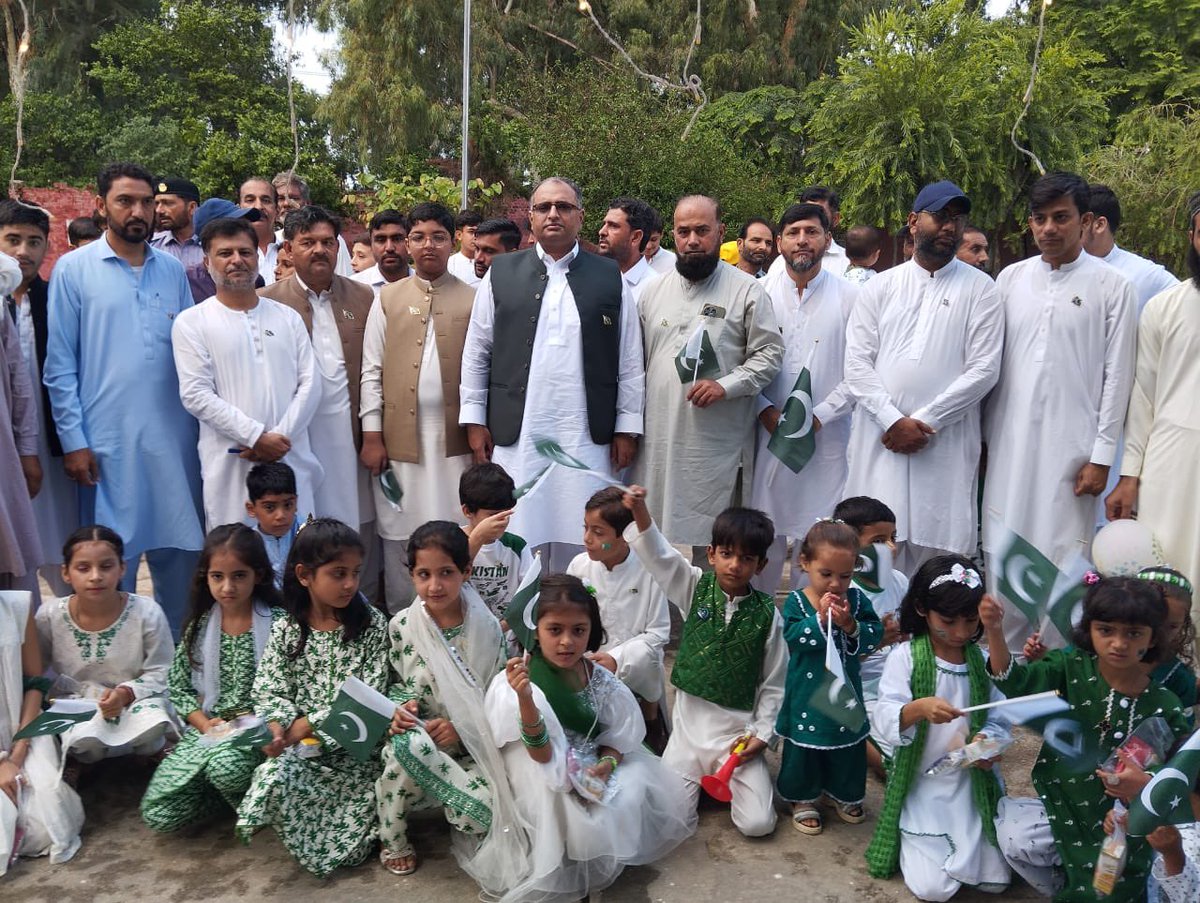 BarothaGhazi's tweet photo. A flag-hoisting ceremony was held at the office of GM Projects (Northern Areas) to mark Pakistan’s 79th Independence Day with national spirit and enthusiasm. The GM (P) NA hoisted the National Flag. The ceremony was attended by the officers, staff and a large number of children. https://t.co/t7TwPEpCFv