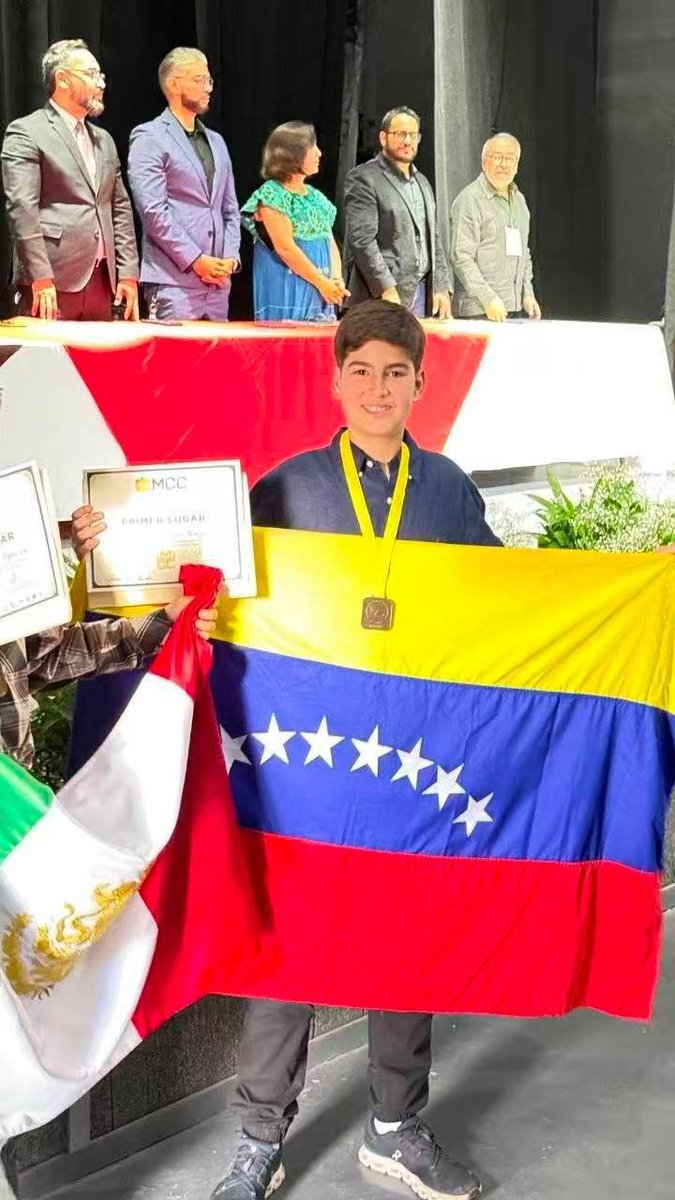 GuerreroSiJode1's tweet photo. @ariasmoro Excelente felicidades Campeón ejemplo  a seguir https://t.co/gLoIl4TNGJ