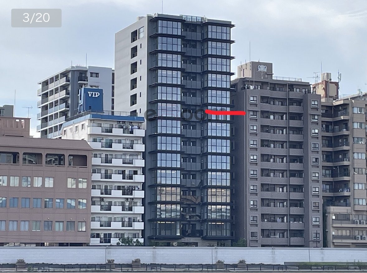 luxury_condo's tweet photo. この賃貸がズルいのは、左を向くと壁ドン（ライオンズマンションドン）なのに、それを写していないところ😃 https://t.co/ZdkXCDE8hy