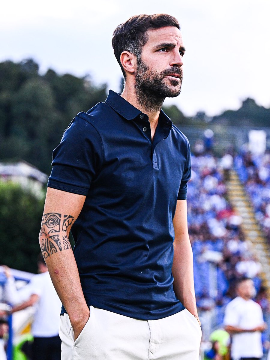 footballontnt's tweet photo. Cesc Fabregas’ touchline fits 😮‍💨💧 https://t.co/XrBadmEWUF