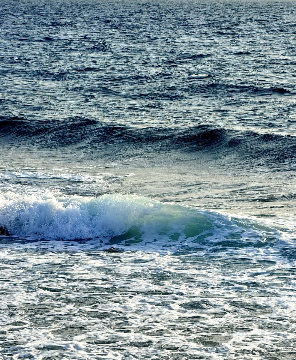 lurliy's tweet photo. Take my mind to another place 🌊🩵 https://t.co/zypa0st54q
