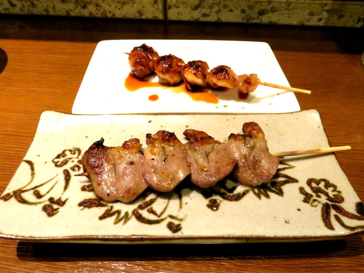 teratabearuki's tweet photo. 湯上り酒場はトリイロさんに♪

まずは生レモンサワーととり皮ポン酢を(*^^*)

絶品の冷やし鶏に香ばしい香りが最高なゴールドラッシュを頂いて串はハツ・皮にんにくからスタート♪ https://t.co/cuxF0KN10R