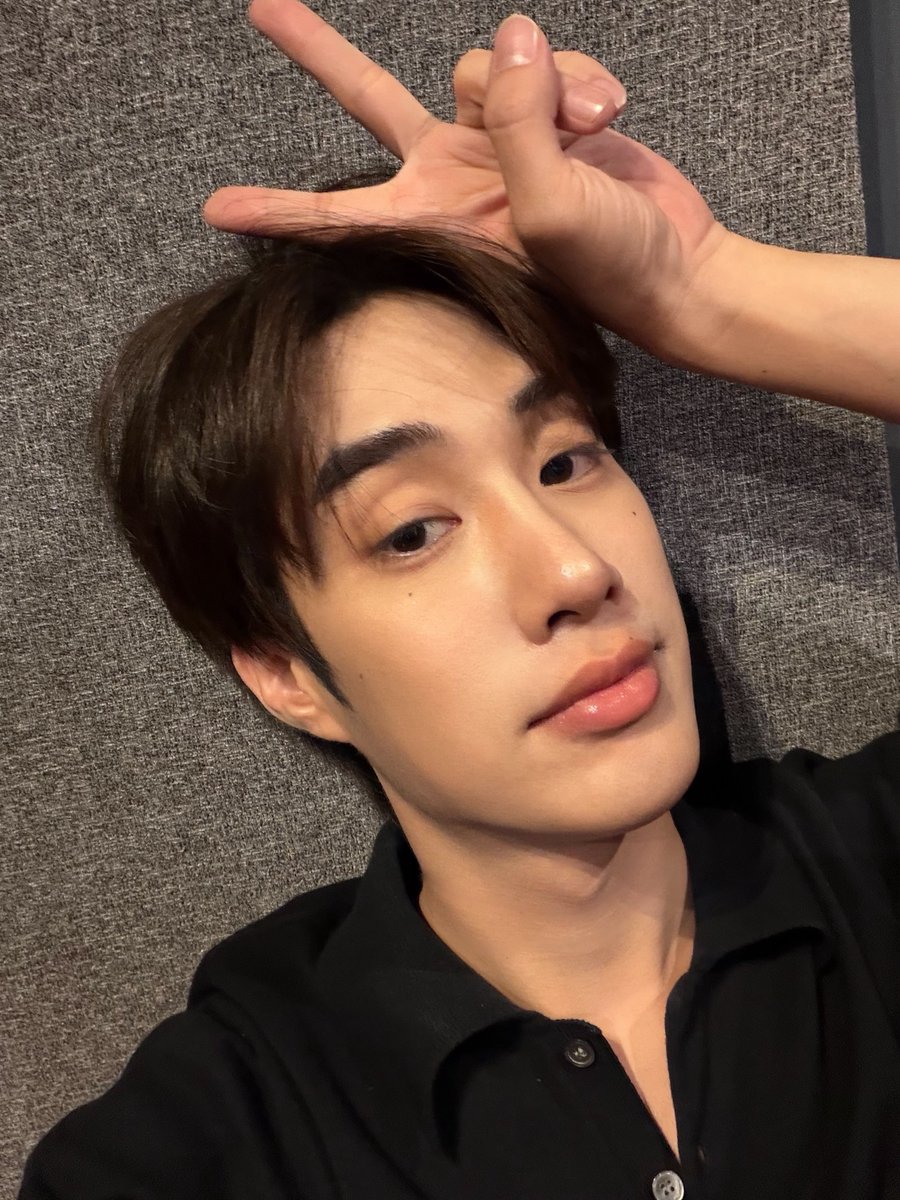 TLE_mtm's tweet photo. คนที่หล่อขนาดนี้เป็นของคุณนะ
#TLE_mtm https://t.co/R6M9DCvKje