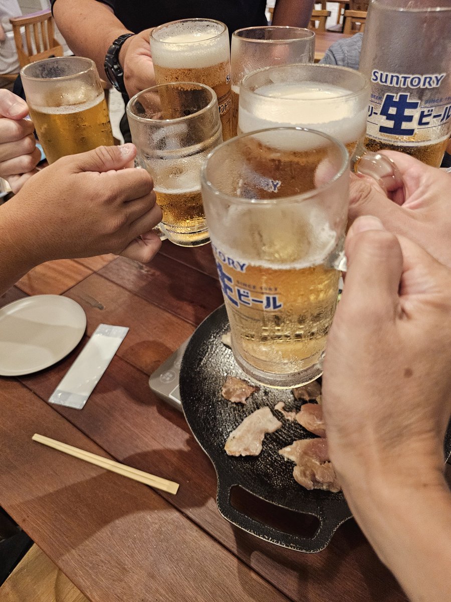 tutti3's tweet photo. R階にあるBBQガーデンで飲み会でした。成分献血してから行ったせいかハイボール3杯でフラフラに。二次会に移動する途中で目が見えなくなってきて、二次会では脂汗流しながら大人しくする羽目に。2次会後半で復活できた。
たぶん、1次会後に一人家路についたら、ホームから線路に転落したかもしれない。 https://t.co/Ylo3DAabe8