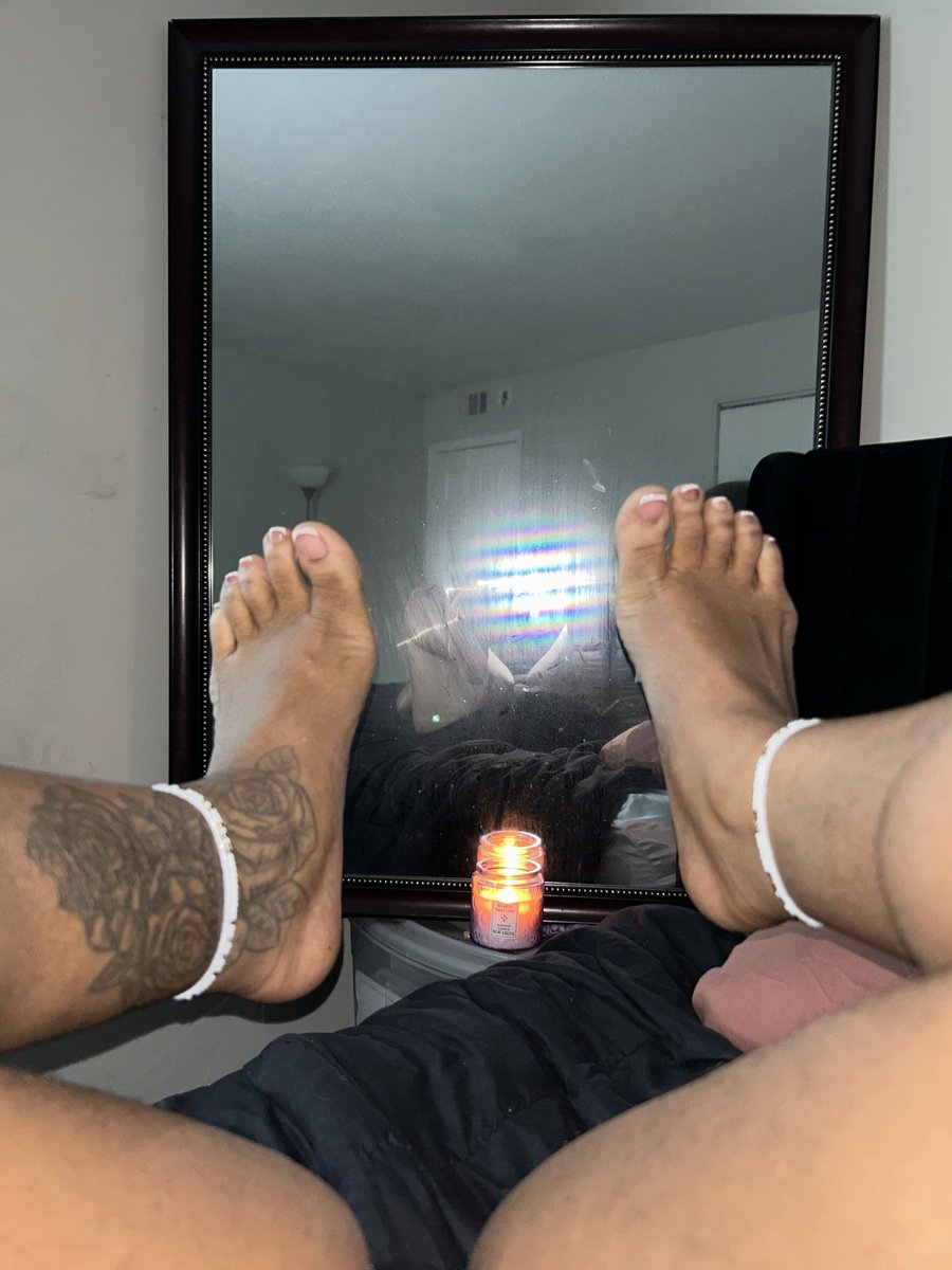 QueenEanom's tweet photo. Missing Something Between These Two? 👣🍆🤭 #feetfetısh #feetworshi̇p #feetfetıshly #feetcare #feetphotography #feetlovers #feetcontent #prettyfeet https://t.co/LQx6gpTWtz