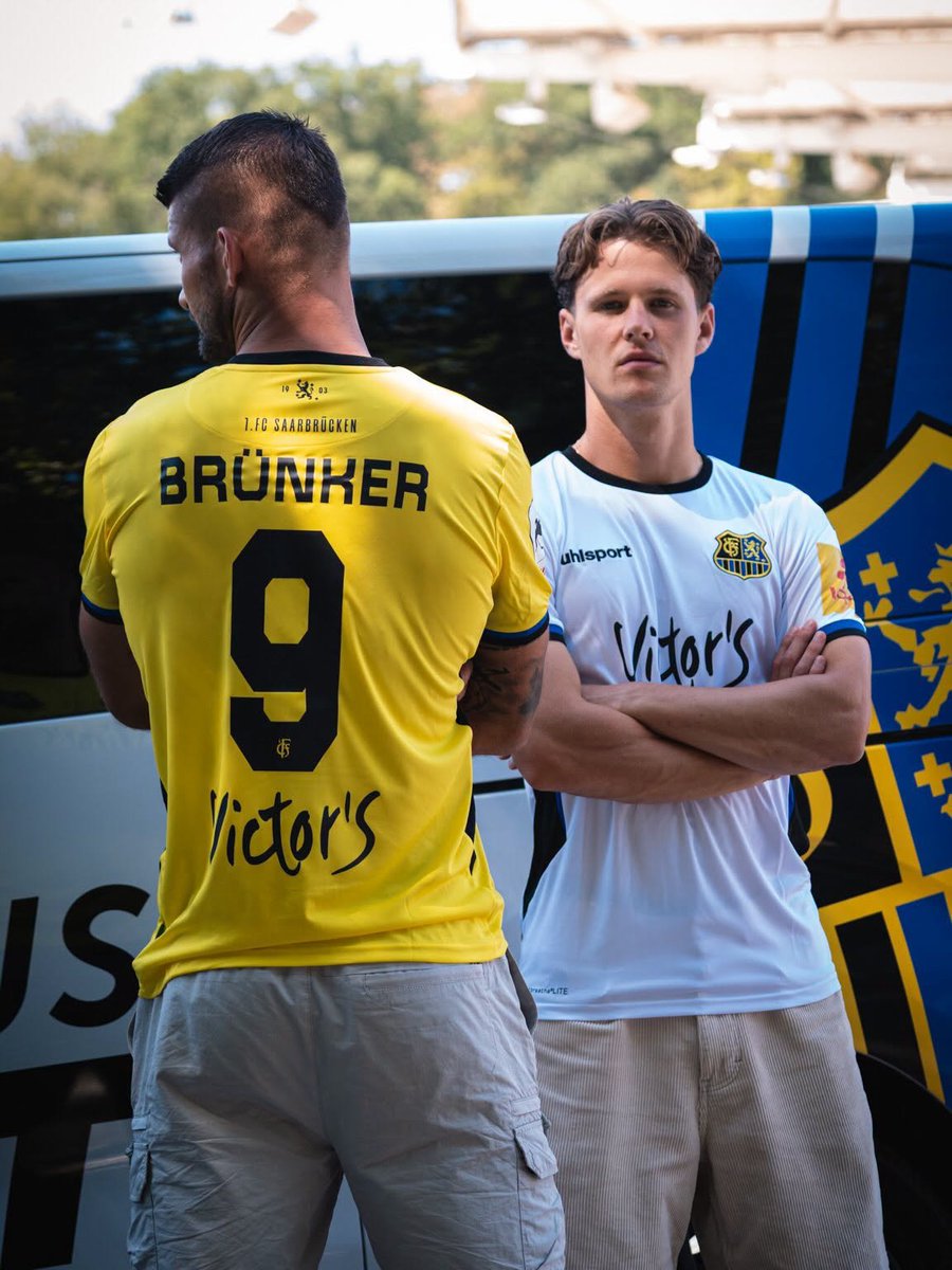 Footy_ShirtNews's tweet photo. 🇩🇪 1. FC Saarbrücken

2026-27 Away &amp; Third Kits by uhlsport

#KitNews https://t.co/VQ1TMfLa02
