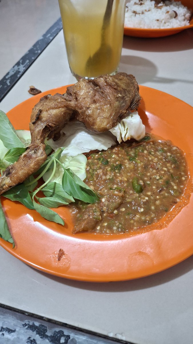 mndcts's tweet photo. mammm 🍽 https://t.co/UQJVJfOe6i